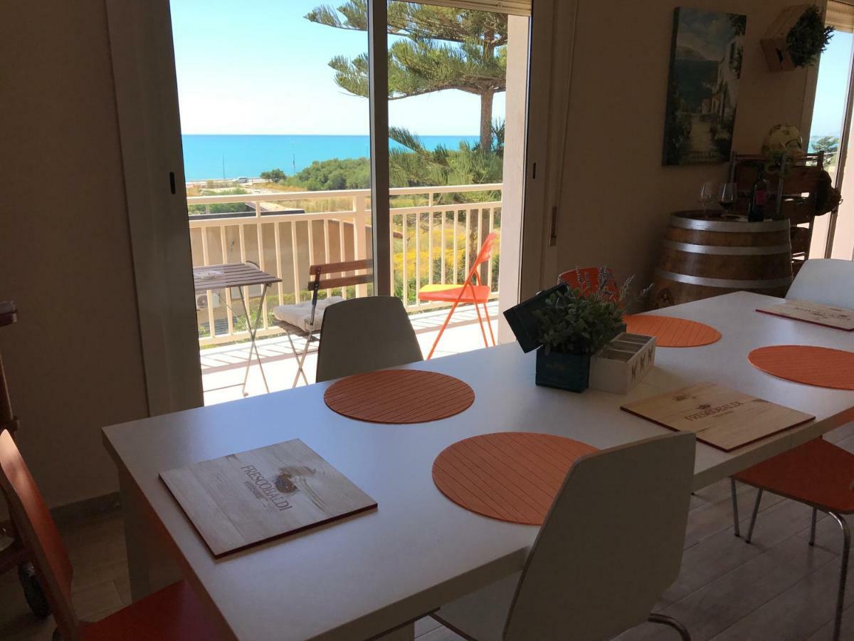 Frontemare Bed and Breakfast Agrigento Exteriör bild